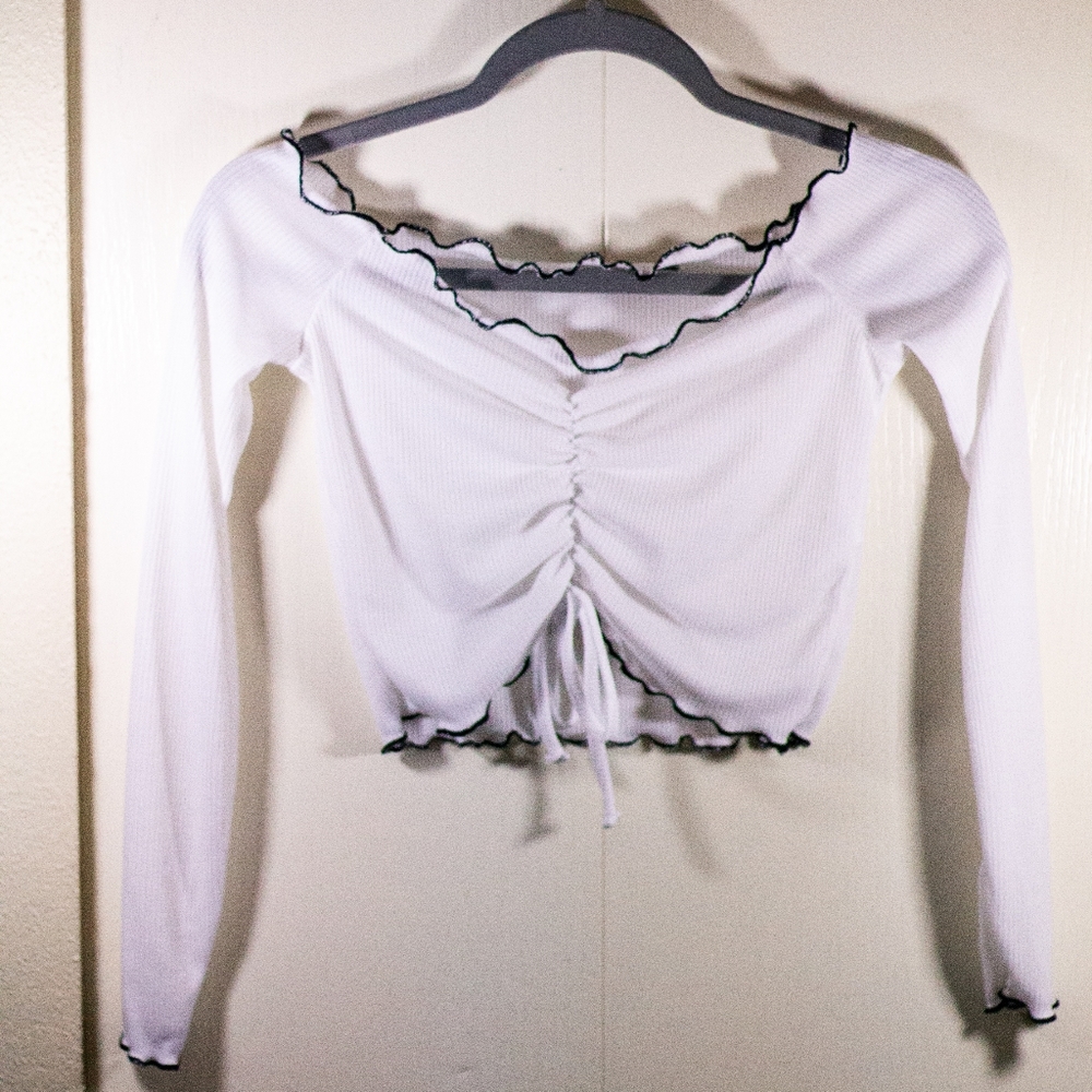 White Long-Sleeved Crop Top